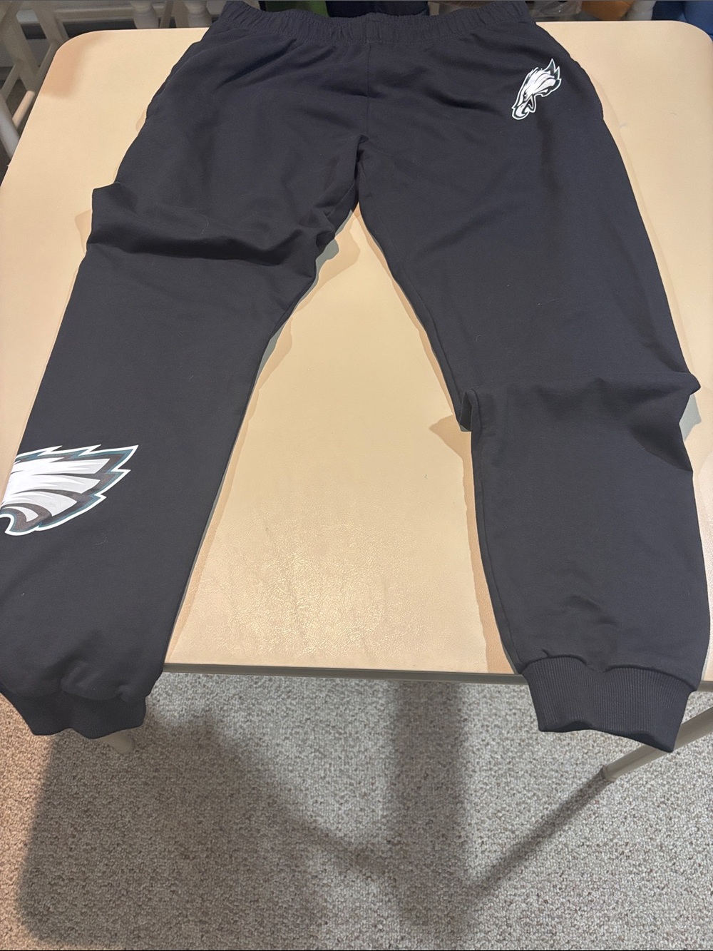 Mens NFL Apparel Jogger Sweatpants with Philadelphia Eagle Logos Size L